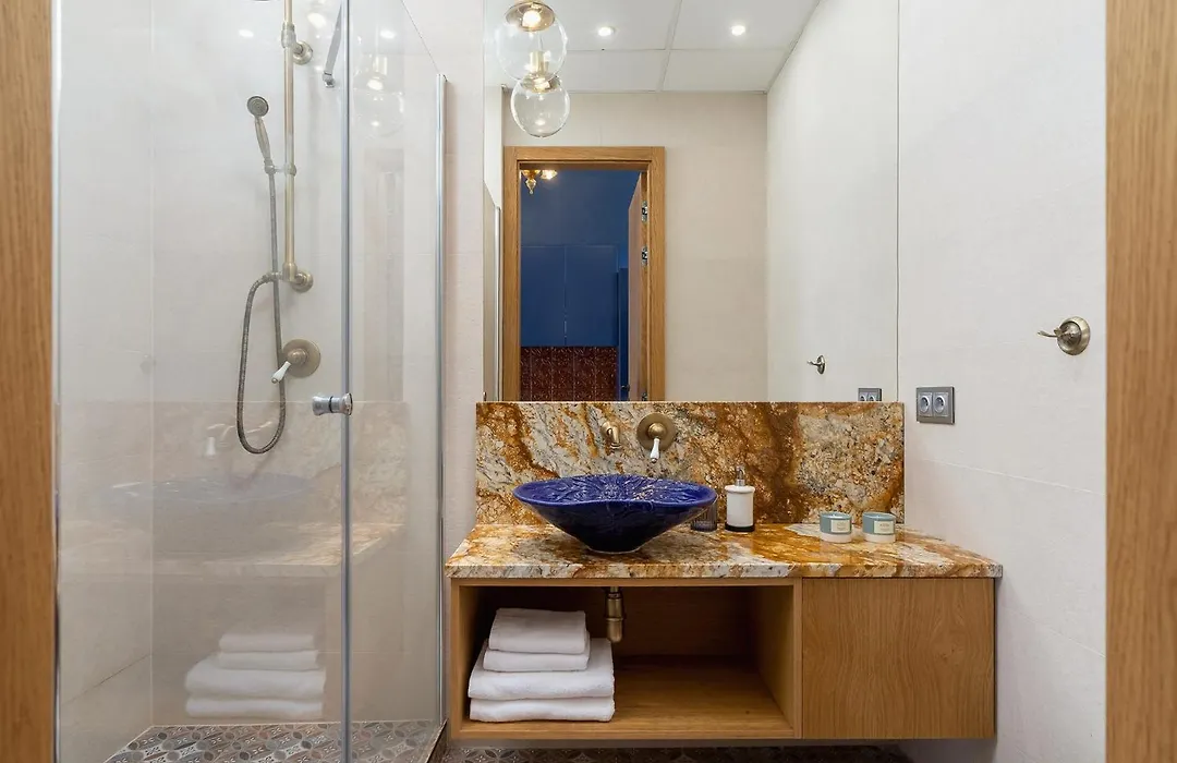 Golden Nebula - Cozy 1BR for 2 - Main Square-1